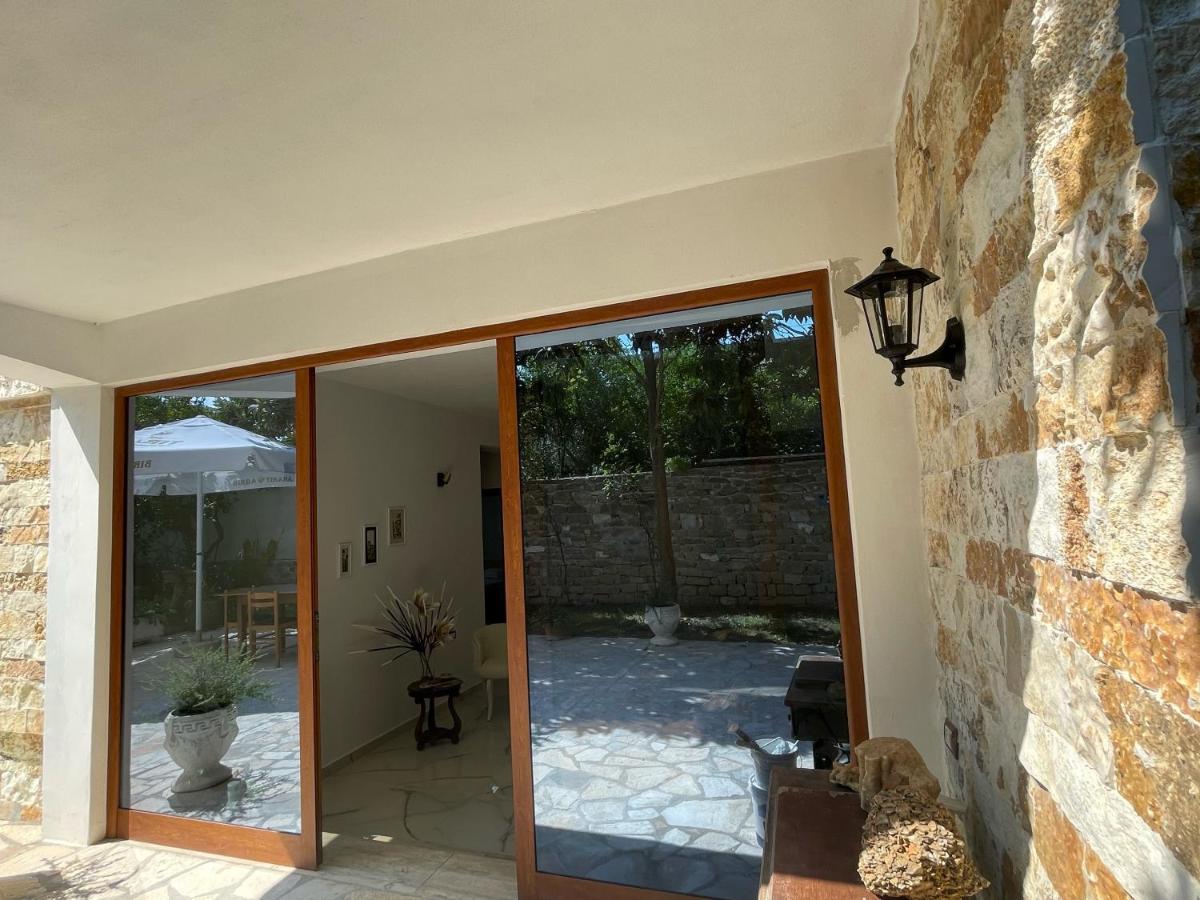 Xho'S Forest Guest House Berat Dış mekan fotoğraf